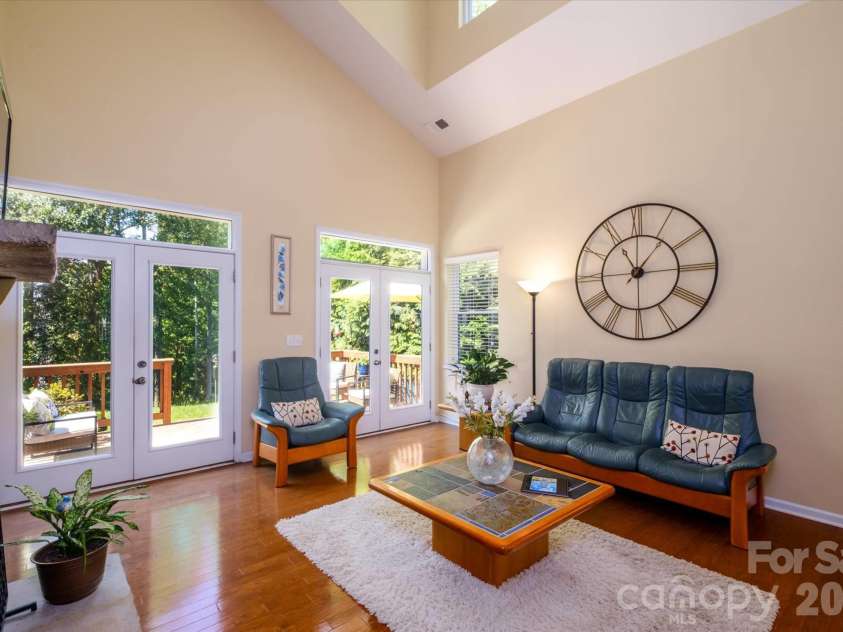 4004 La Crema Drive, Charlotte, NC 28214.  MLS# CAR4409907, YatesRealty ID 47214. 