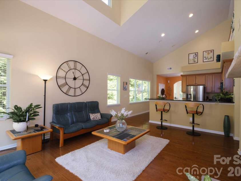 4004 La Crema Drive, Charlotte, NC 28214.  MLS# CAR4409907, YatesRealty ID 47214. 