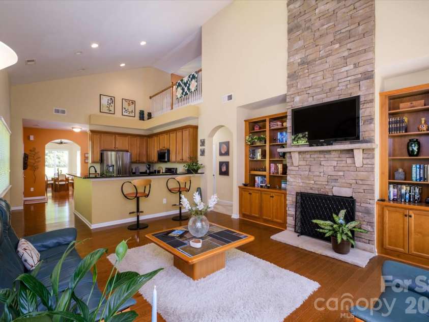 4004 La Crema Drive, Charlotte, NC 28214.  MLS# CAR4409907, YatesRealty ID 47214. 