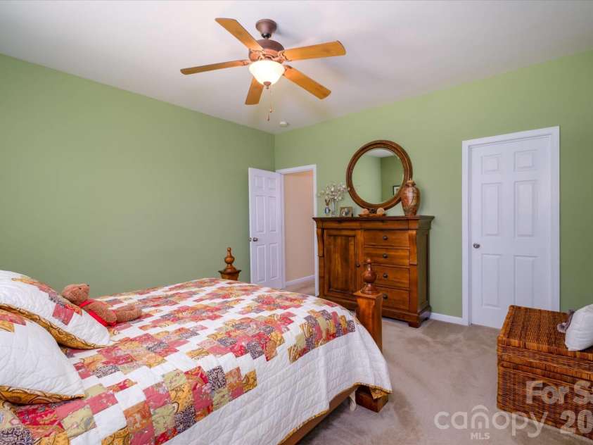 4004 La Crema Drive, Charlotte, NC 28214.  MLS# CAR4409907, YatesRealty ID 47214. 