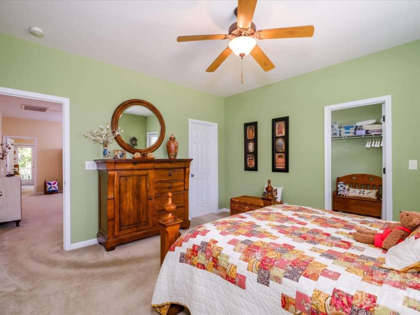 4004 La Crema Drive, Charlotte, NC 28214.  MLS# CAR4409907, YatesRealty ID 47214. 