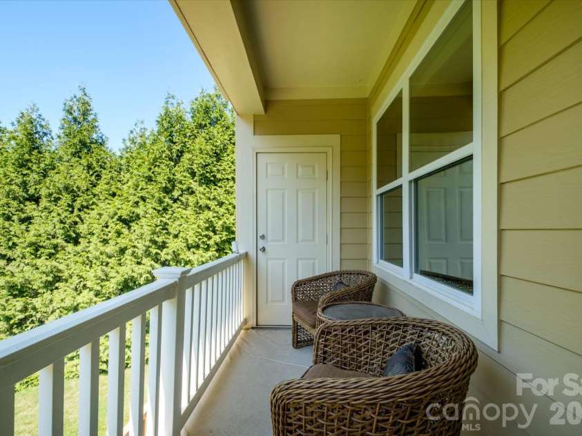 4004 La Crema Drive, Charlotte, NC 28214.  MLS# CAR4409907, YatesRealty ID 47214. 