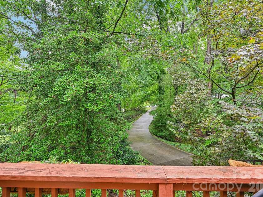 8658 Dog Leg Road, Sherrills Ford, NC 28673.  MLS# CAR4407816, YatesRealty ID 47215. 