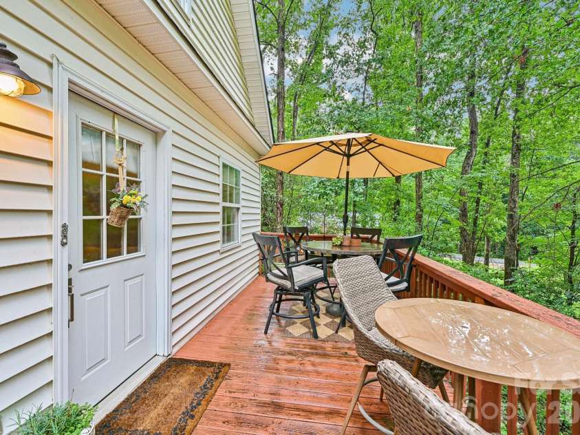 8658 Dog Leg Road, Sherrills Ford, NC 28673.  MLS# CAR4407816, YatesRealty ID 47215. 