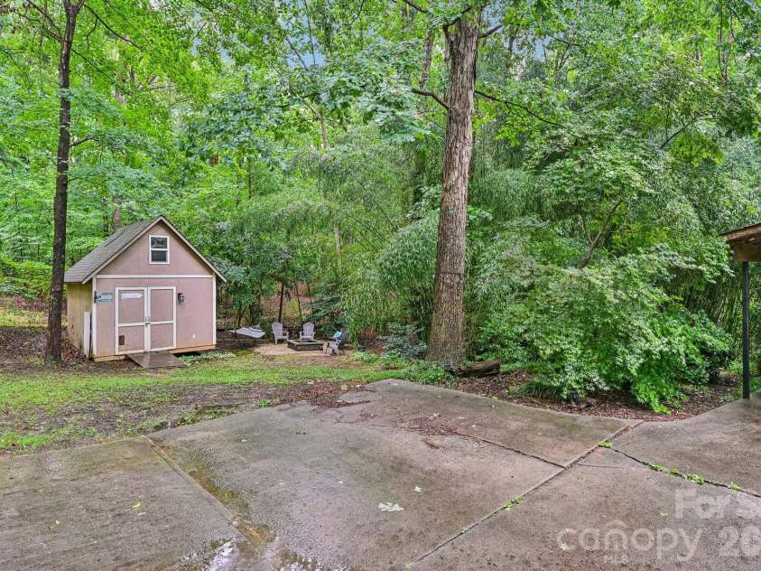 8658 Dog Leg Road, Sherrills Ford, NC 28673.  MLS# CAR4407816, YatesRealty ID 47215. 