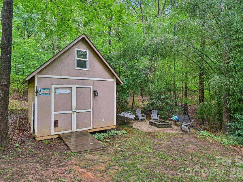 8658 Dog Leg Road, Sherrills Ford, NC 28673.  MLS# CAR4407816, YatesRealty ID 47215. 