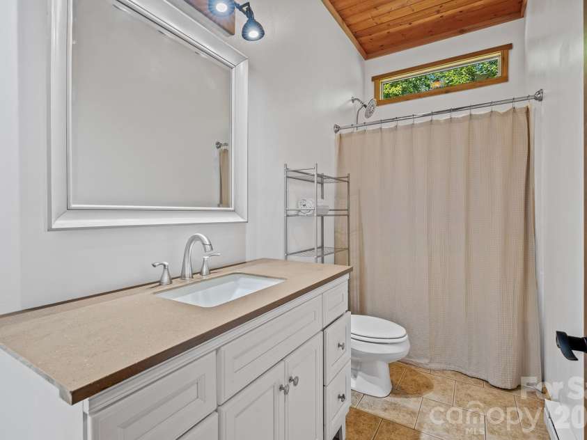 506 Silent Forest Drive, Canton, NC 28716.  MLS# CAR4418578, YatesRealty ID 47217. 