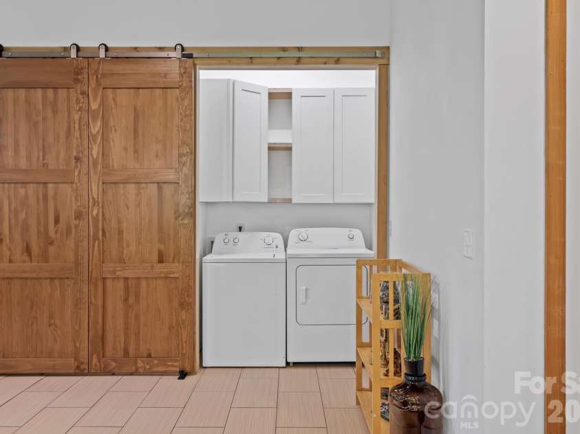 506 Silent Forest Drive, Canton, NC 28716.  MLS# CAR4418578, YatesRealty ID 47217. 