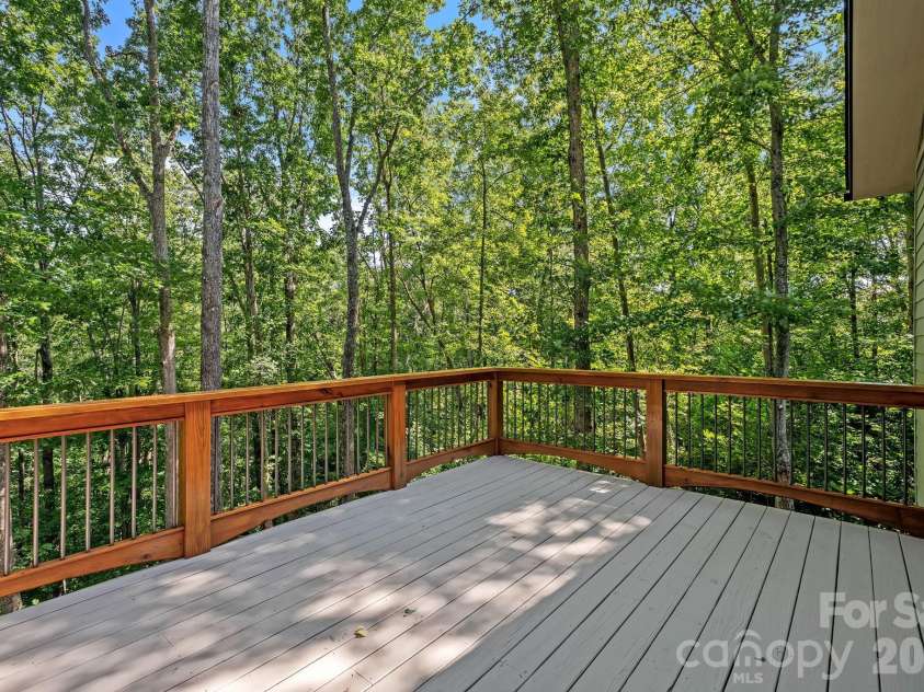506 Silent Forest Drive, Canton, NC 28716.  MLS# CAR4418578, YatesRealty ID 47217. 