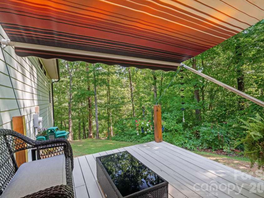 506 Silent Forest Drive, Canton, NC 28716.  MLS# CAR4418578, YatesRealty ID 47217. 