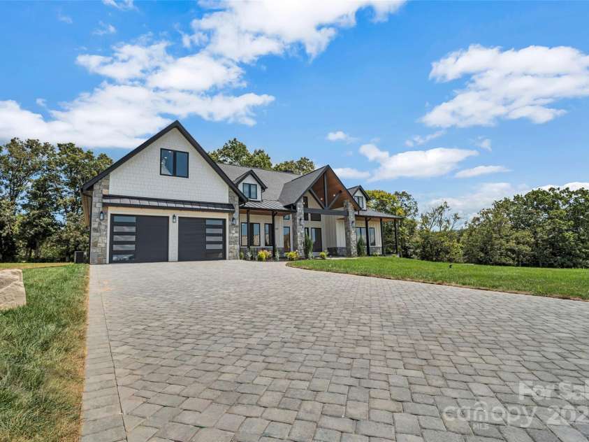 152 Golden Pasture Drive, Fletcher, NC 28732.  MLS# CAR4300478, YatesRealty ID 4722. 