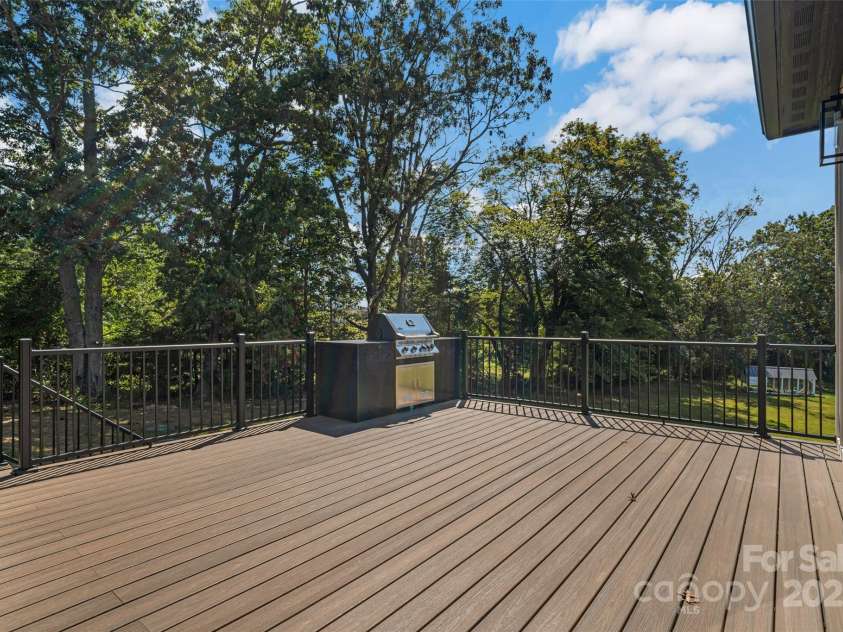 152 Golden Pasture Drive, Fletcher, NC 28732.  MLS# CAR4300478, YatesRealty ID 4722. 