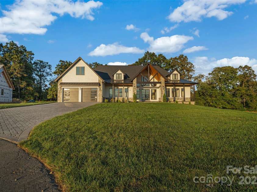 152 Golden Pasture Drive, Fletcher, NC 28732.  MLS# CAR4300478, YatesRealty ID 4722. 