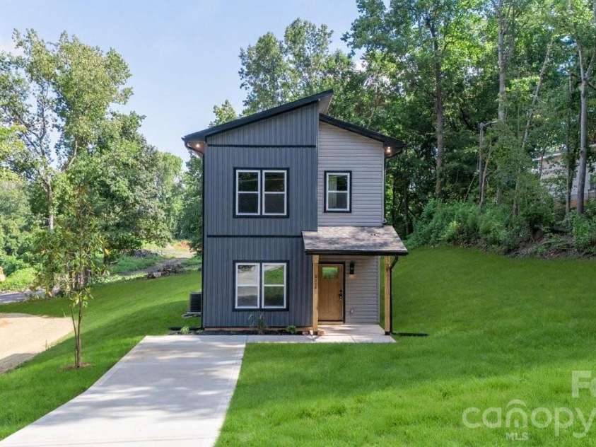 517 Homestead Drive, Gastonia, NC 28056.  MLS# CAR4418418, YatesRealty ID 47220. 