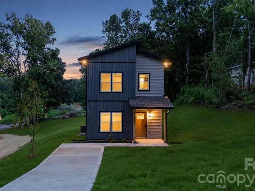 517 Homestead Drive, Gastonia, NC 28056.  MLS# CAR4418418, YatesRealty ID 47220. 