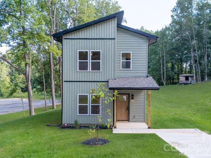 519 Homestead Drive, Gastonia, NC 28056.  MLS# CAR4431883, YatesRealty ID 47221. 
