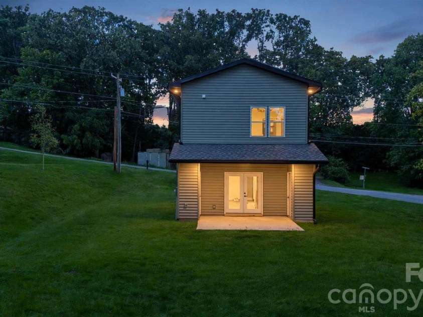 519 Homestead Drive, Gastonia, NC 28056.  MLS# CAR4431883, YatesRealty ID 47221. 