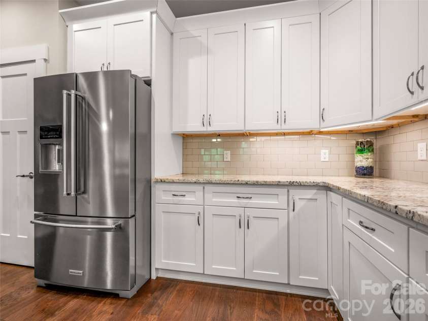 217 Hogans View Circle, Hendersonville, NC 28739.  MLS# CAR4417393, YatesRealty ID 47222. 