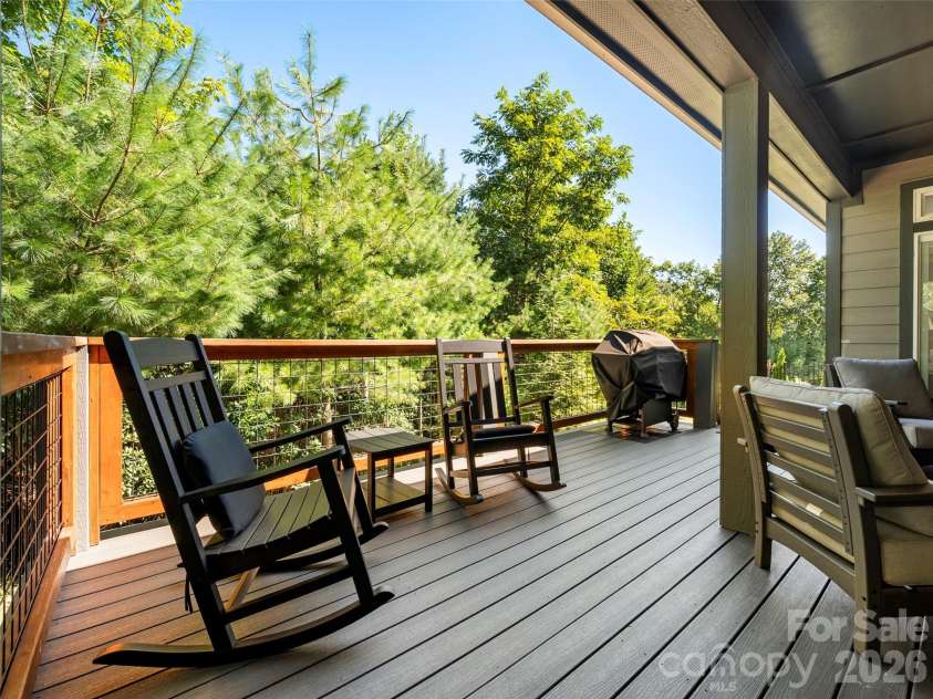 217 Hogans View Circle, Hendersonville, NC 28739.  MLS# CAR4417393, YatesRealty ID 47222. 