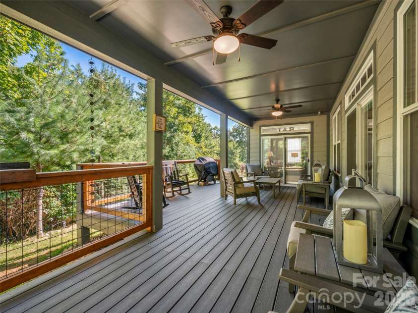 217 Hogans View Circle, Hendersonville, NC 28739.  MLS# CAR4417393, YatesRealty ID 47222. 