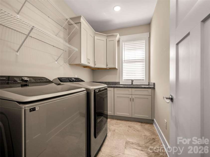 217 Hogans View Circle, Hendersonville, NC 28739.  MLS# CAR4417393, YatesRealty ID 47222. 