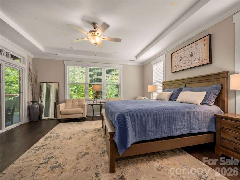 217 Hogans View Circle, Hendersonville, NC 28739.  MLS# CAR4417393, YatesRealty ID 47222. 