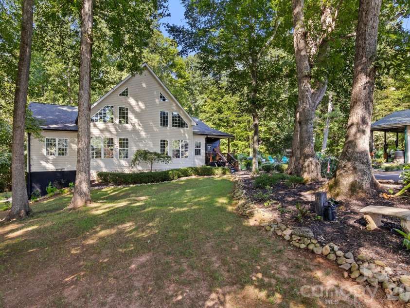 613 Perry Road, Troutman, NC 28166.  MLS# CAR4418970, YatesRealty ID 47223. 