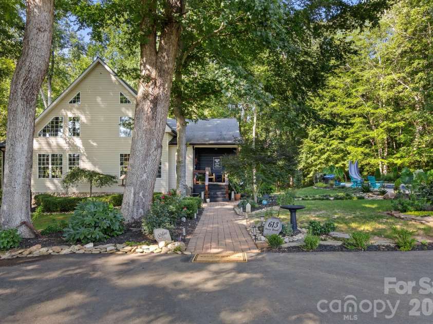 613 Perry Road, Troutman, NC 28166.  MLS# CAR4418970, YatesRealty ID 47223. 