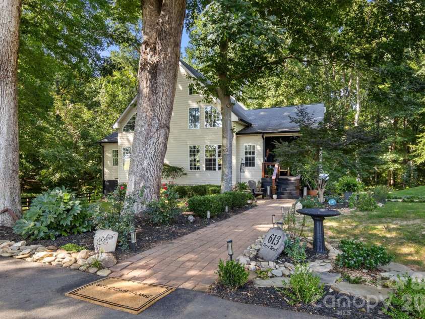 613 Perry Road, Troutman, NC 28166.  MLS# CAR4418970, YatesRealty ID 47223. 