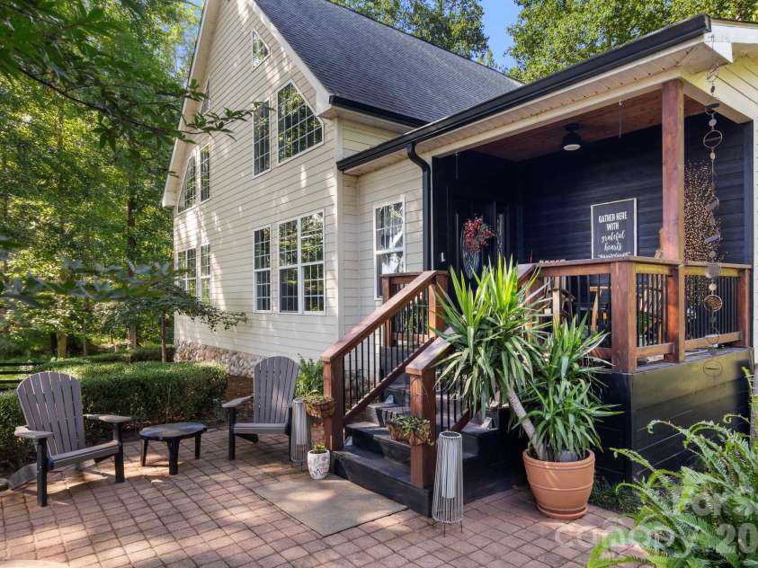 613 Perry Road, Troutman, NC 28166.  MLS# CAR4418970, YatesRealty ID 47223. 