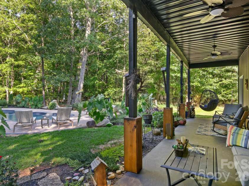 613 Perry Road, Troutman, NC 28166.  MLS# CAR4418970, YatesRealty ID 47223. 