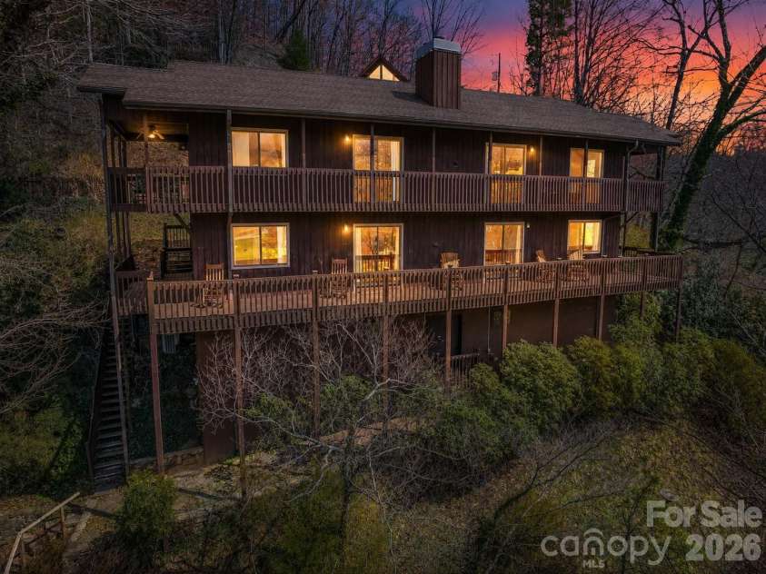 182 Allison Drive, Maggie Valley, NC 28751.  MLS# CAR4418843, YatesRealty ID 47226. 