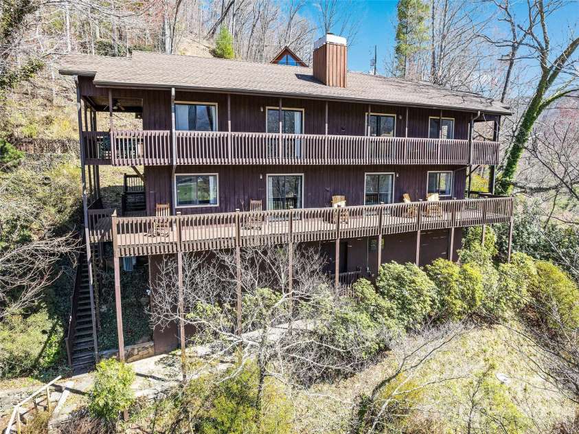182 Allison Drive, Maggie Valley, NC 28751.  MLS# CAR4418843, YatesRealty ID 47226. 