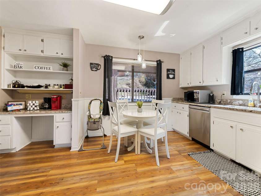 182 Allison Drive, Maggie Valley, NC 28751.  MLS# CAR4418843, YatesRealty ID 47226. 