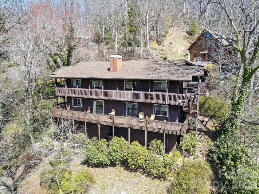 182 Allison Drive, Maggie Valley, NC 28751.  MLS# CAR4418843, YatesRealty ID 47226. 