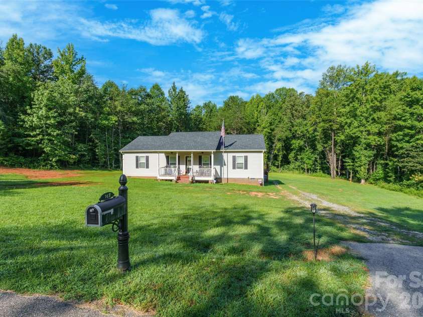 165 Rambler Lane, Blacksburg, SC 29702.  MLS# CAR4418607, YatesRealty ID 47229. 