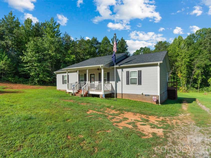 165 Rambler Lane, Blacksburg, SC 29702.  MLS# CAR4418607, YatesRealty ID 47229. Front Angle