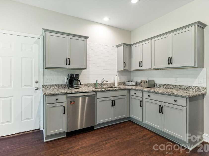 165 Rambler Lane, Blacksburg, SC 29702.  MLS# CAR4418607, YatesRealty ID 47229. Kitchen
