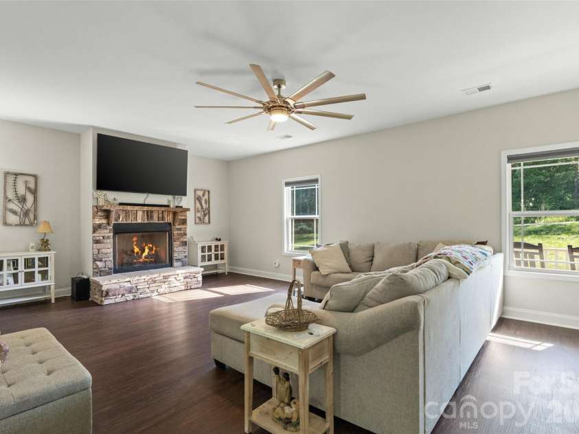 165 Rambler Lane, Blacksburg, SC 29702.  MLS# CAR4418607, YatesRealty ID 47229. Living Room