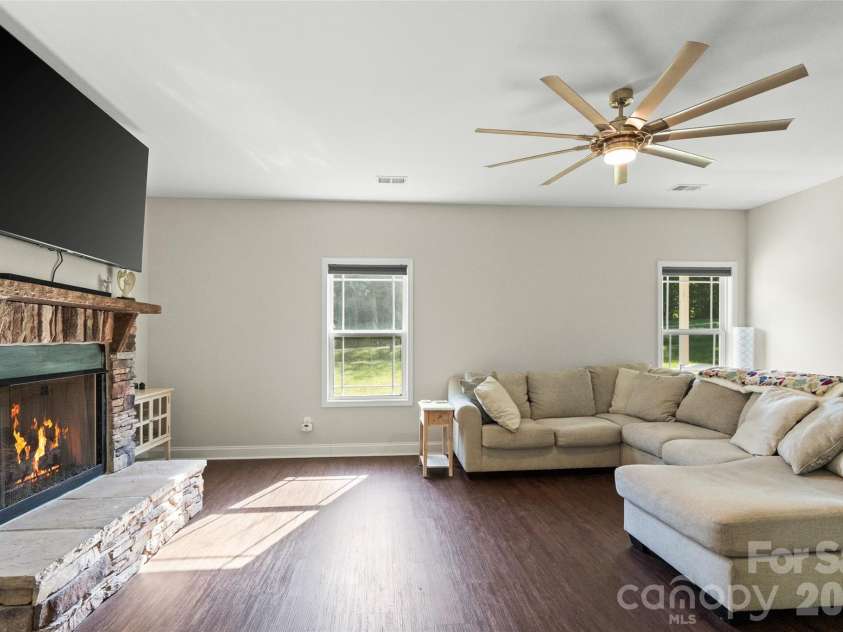 165 Rambler Lane, Blacksburg, SC 29702.  MLS# CAR4418607, YatesRealty ID 47229. Living Room
