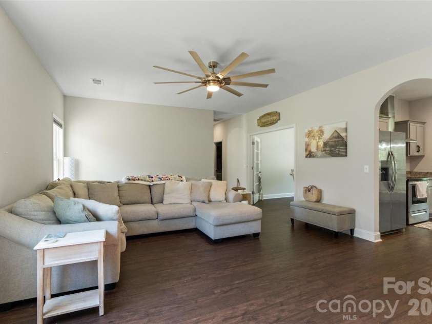 165 Rambler Lane, Blacksburg, SC 29702.  MLS# CAR4418607, YatesRealty ID 47229. Living Room