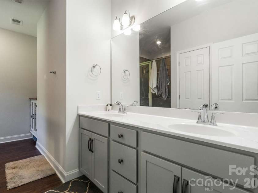 165 Rambler Lane, Blacksburg, SC 29702.  MLS# CAR4418607, YatesRealty ID 47229. Primary Bathroom