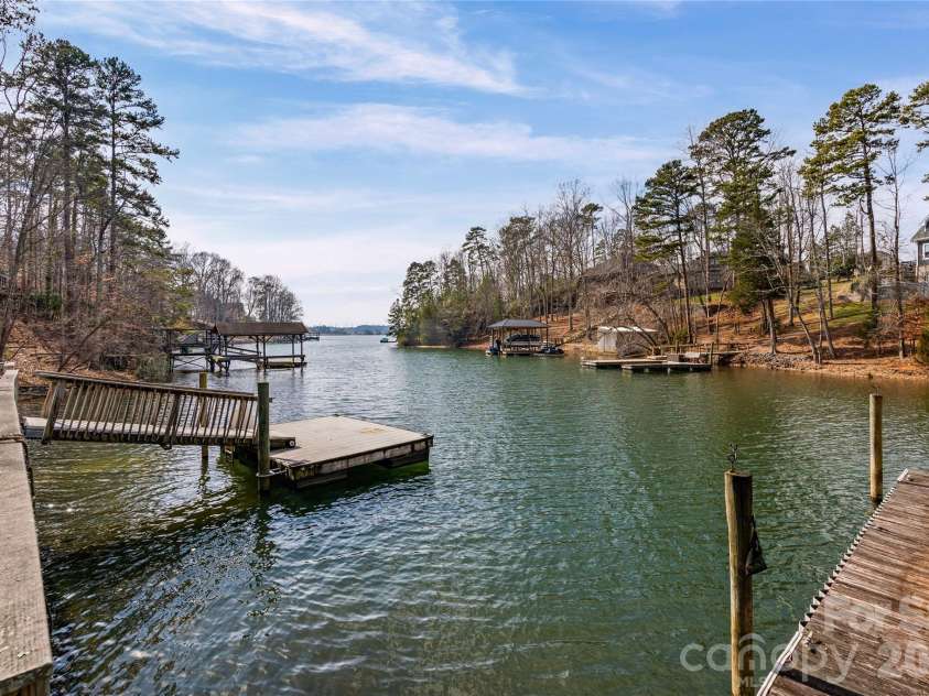 16631 Harbor View Road, Charlotte, NC 28278.  MLS# CAR4345664, YatesRealty ID 4723. 