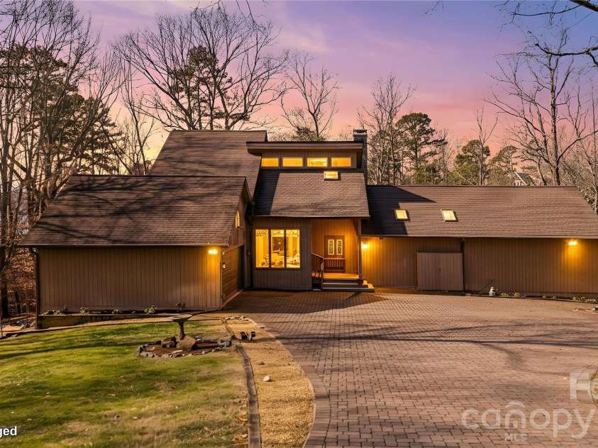 16631 Harbor View Road, Charlotte, NC 28278.  MLS# CAR4345664, YatesRealty ID 4723. 