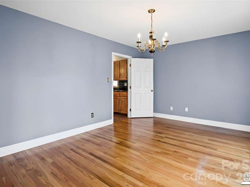 16631 Harbor View Road, Charlotte, NC 28278.  MLS# CAR4345664, YatesRealty ID 4723. 