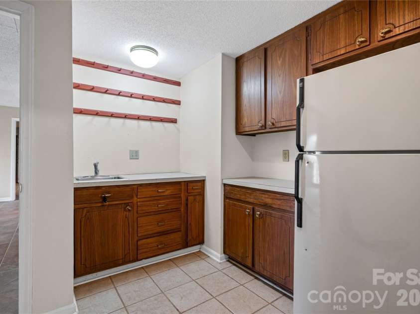 16631 Harbor View Road, Charlotte, NC 28278.  MLS# CAR4345664, YatesRealty ID 4723. 