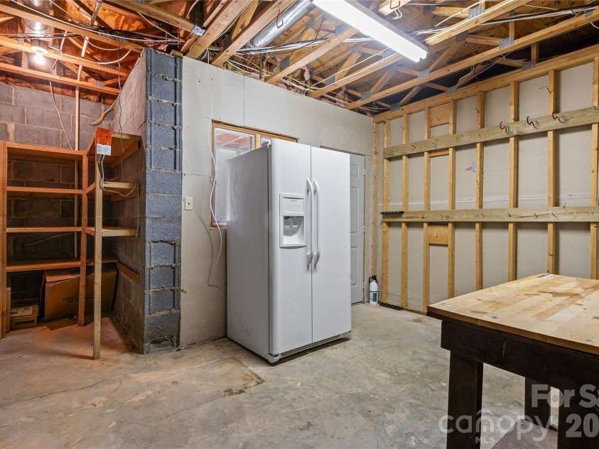 16631 Harbor View Road, Charlotte, NC 28278.  MLS# CAR4345664, YatesRealty ID 4723. 