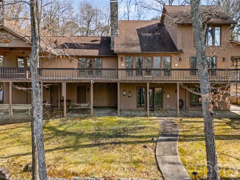 16631 Harbor View Road, Charlotte, NC 28278.  MLS# CAR4345664, YatesRealty ID 4723. 