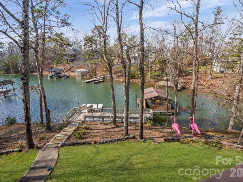 16631 Harbor View Road, Charlotte, NC 28278.  MLS# CAR4345664, YatesRealty ID 4723. 