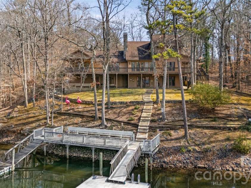 16631 Harbor View Road, Charlotte, NC 28278.  MLS# CAR4345664, YatesRealty ID 4723. 
